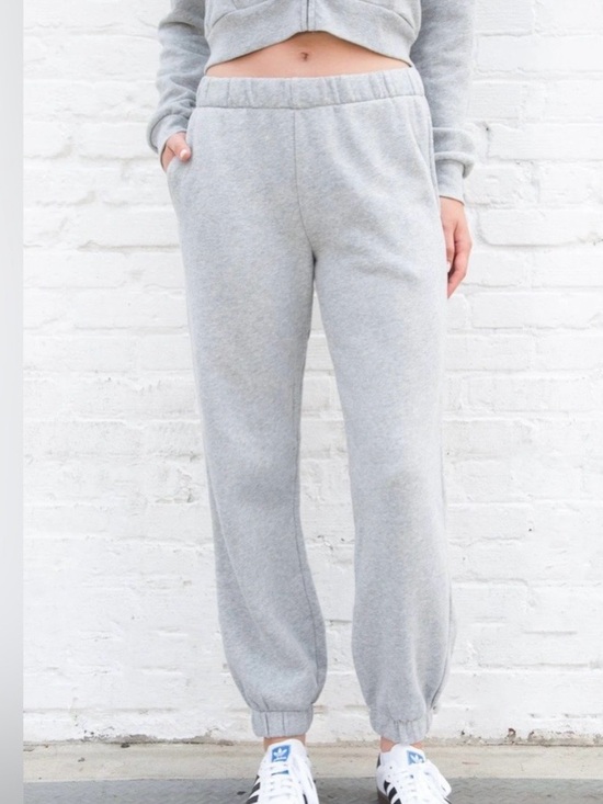 Brandy Melville Pants - Brandy Melville Light Gray Rosa Sweatpants